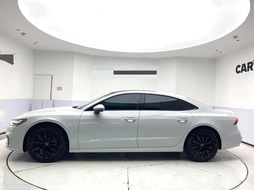 Audi A7L — фото 3