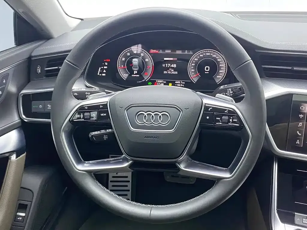 Audi A7L — фото 9