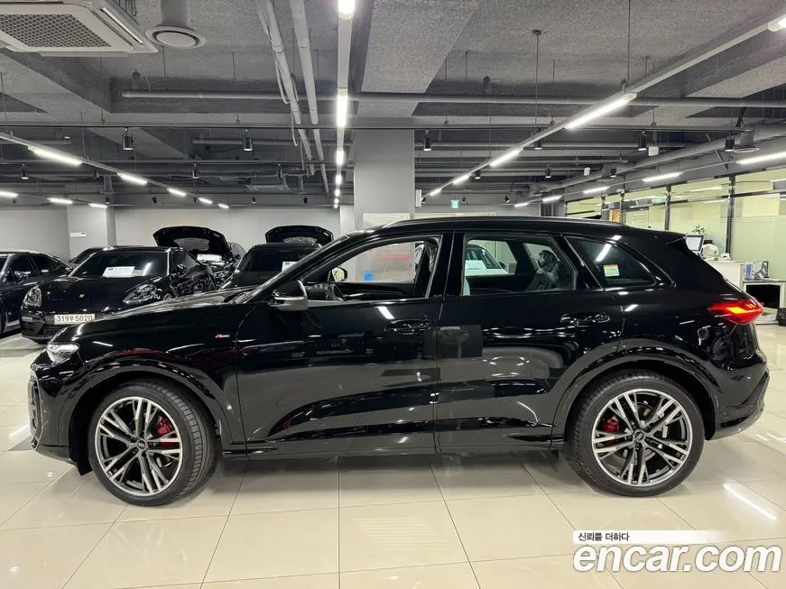 Audi Q5 2025 из KR, фото 5