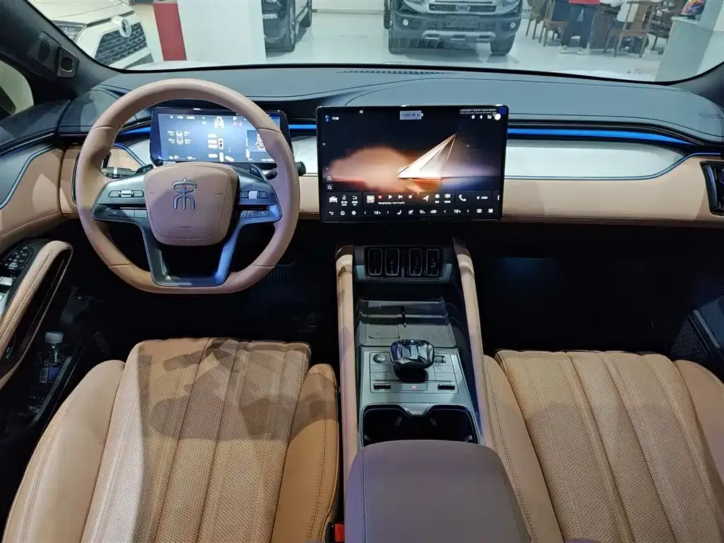 BYD L EV 2025 из CN, фото 3