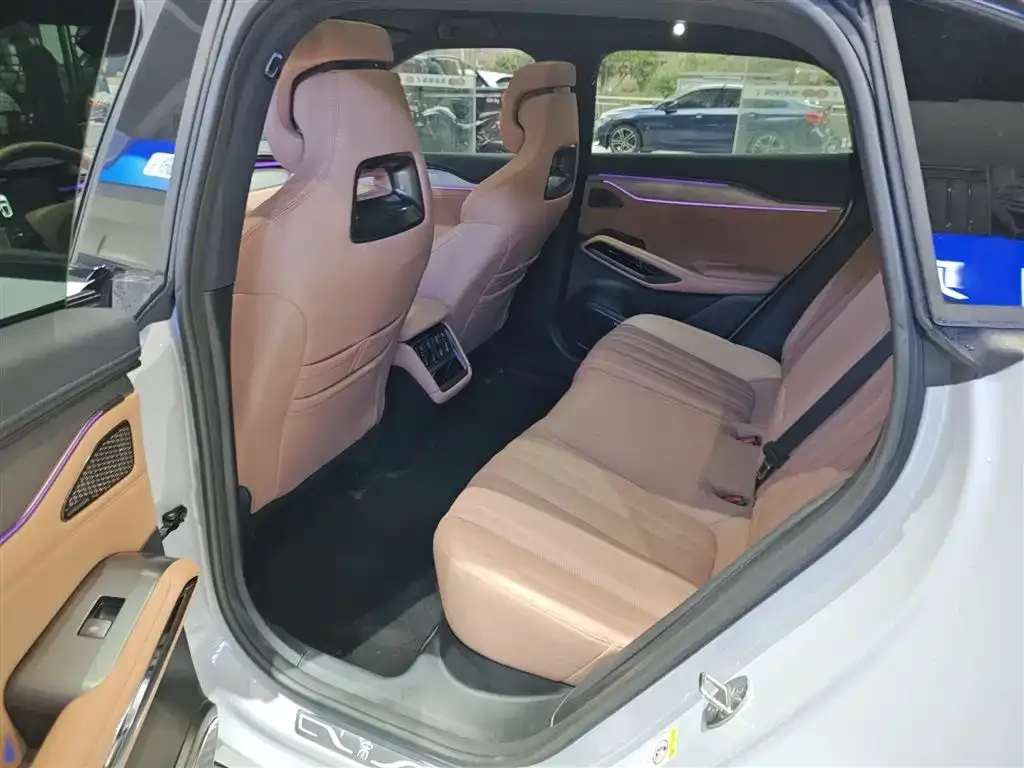 BYD L EV 2025 из CN, фото 5