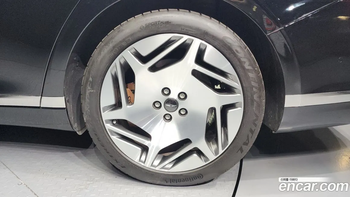 Genesis G90 2022 из KR, фото 2