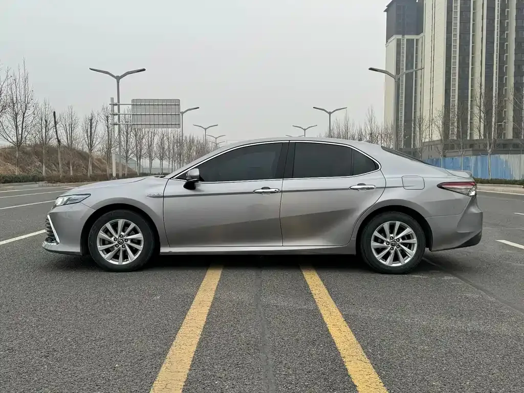 Toyota Camry 2021 из CN, фото 8