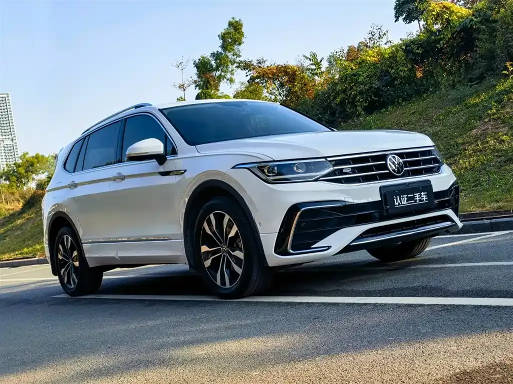 Volkswagen Tiguan L 2022 из CN, фото 2