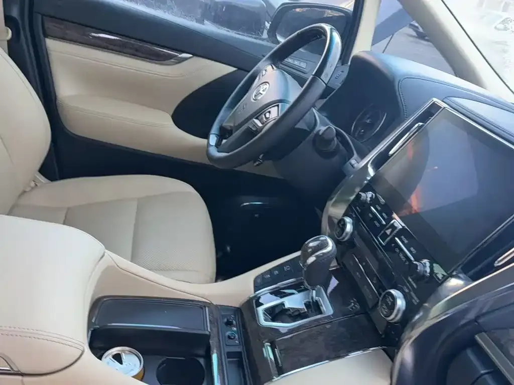 Toyota Alphard 2021 из CN, фото 7