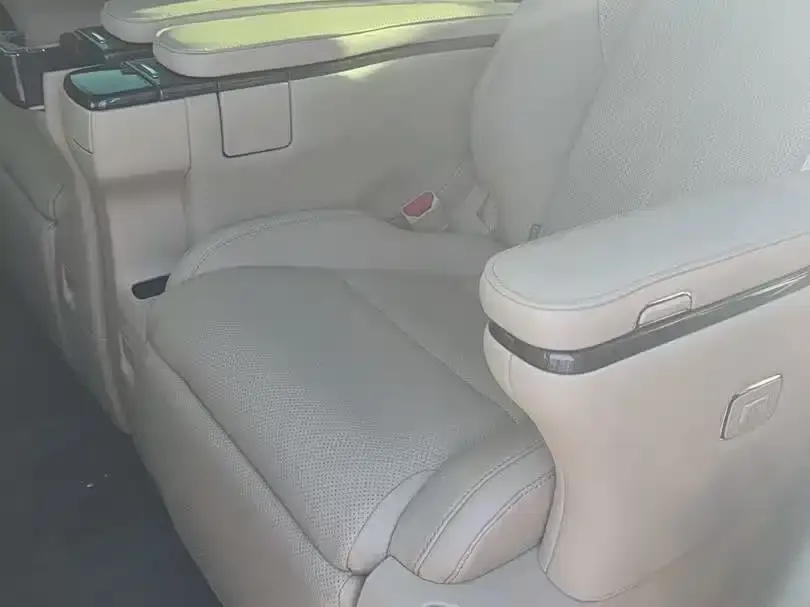 Toyota Alphard 2021 из CN, фото 6