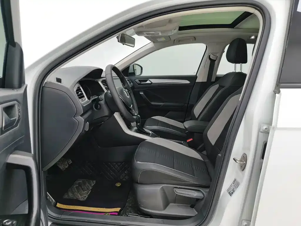 Volkswagen T-Roc 2023 из CN, фото 10