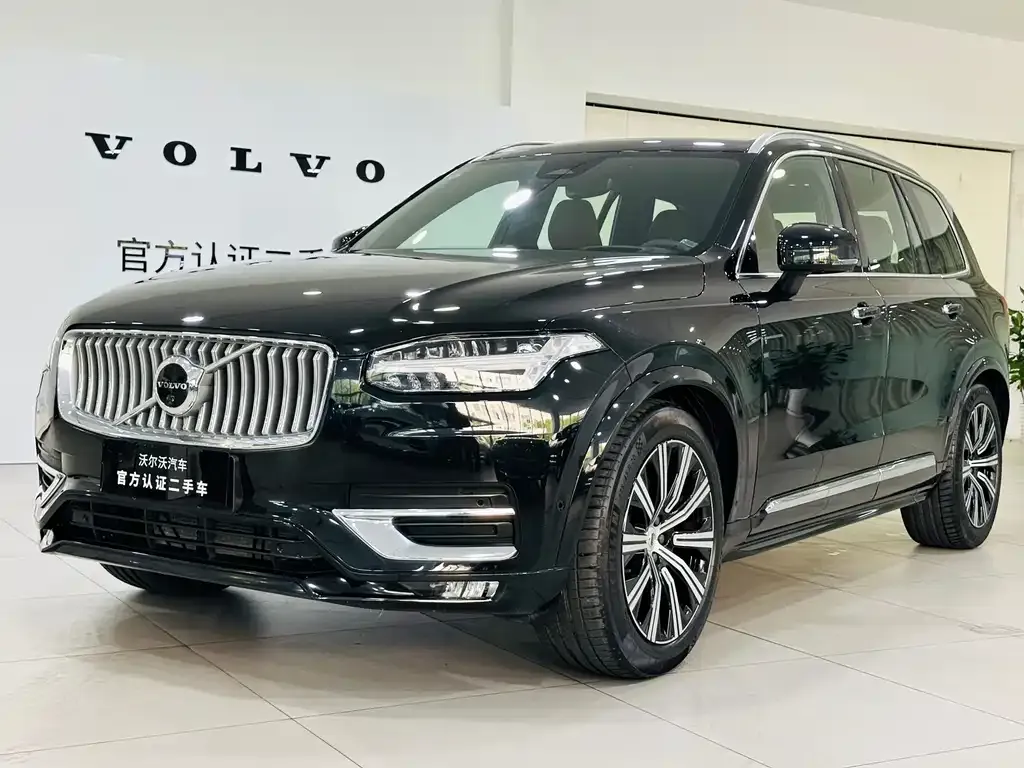 Volvo XC90 — фото 1