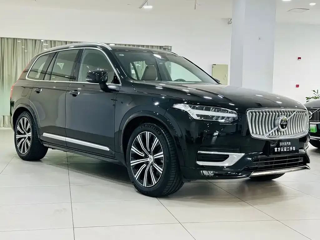 Volvo XC90 — фото 8