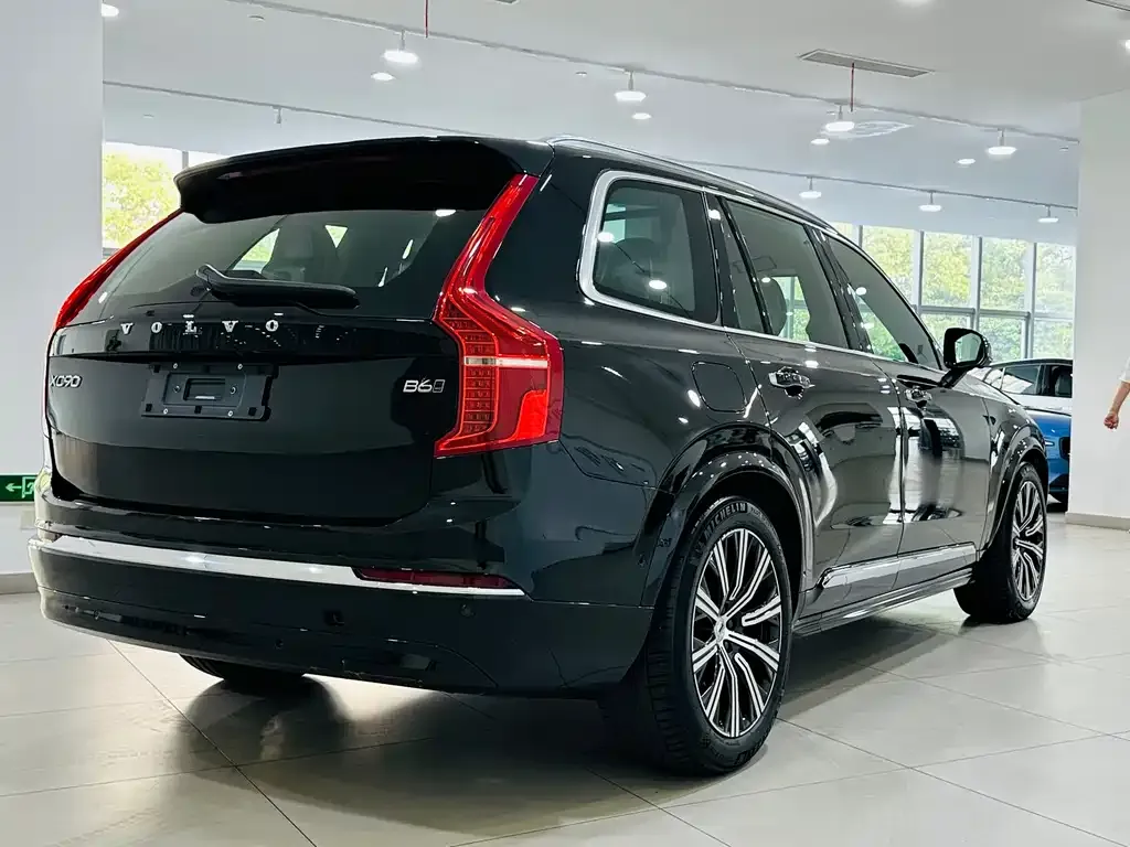 Volvo XC90 — фото 4