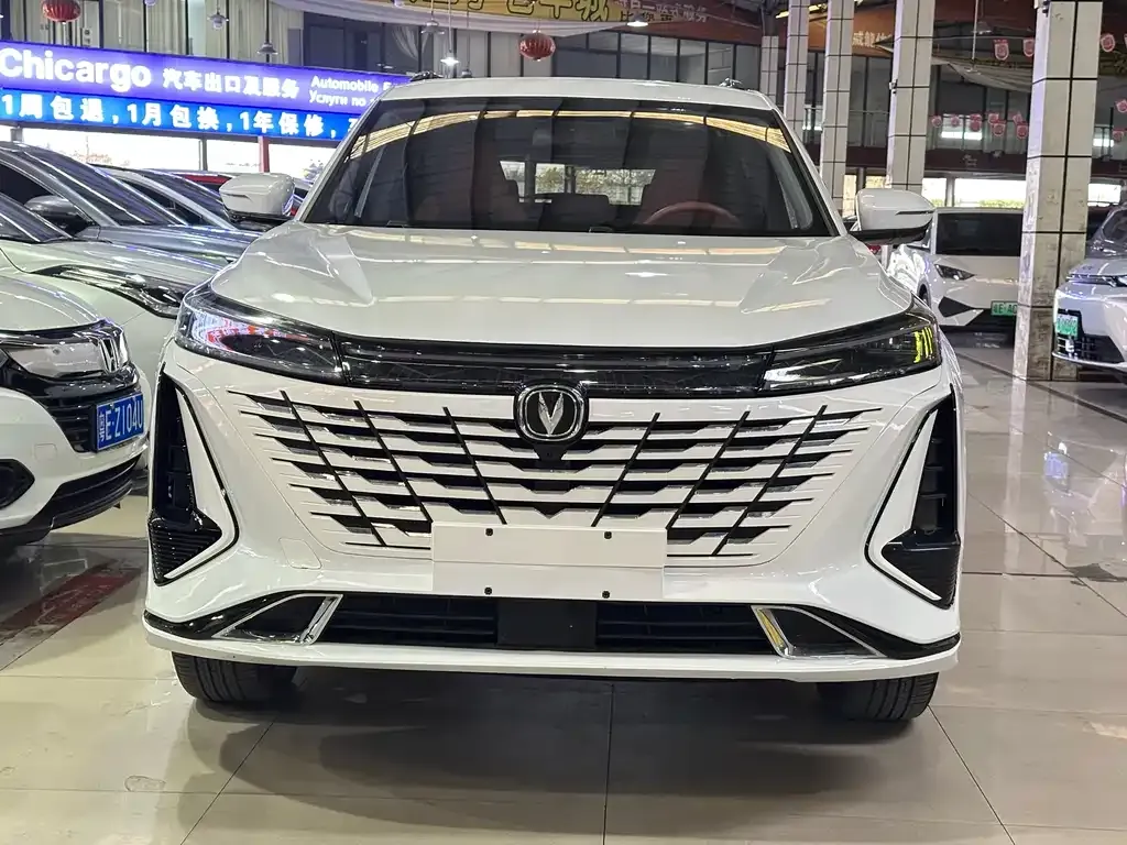Changan CS75PLUS 2024 из CN, фото 2