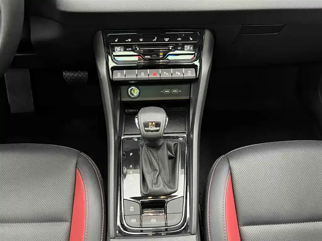 Skoda Karoq 2024 из CN, фото 8