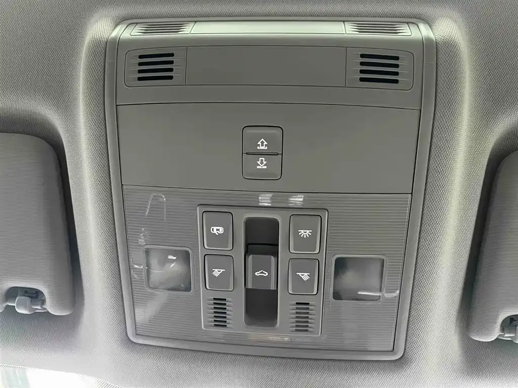 Skoda Karoq 2024 из CN, фото 4