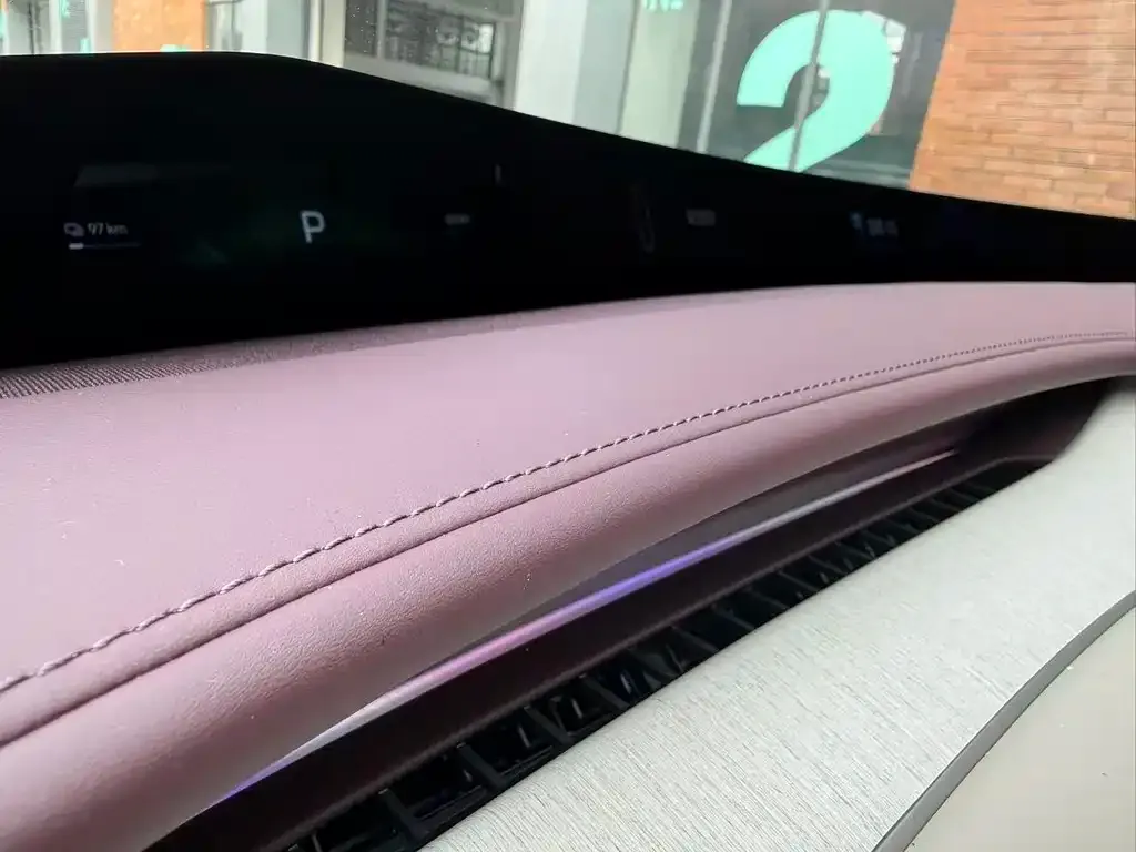 Xiaomi YU7 — фото 2