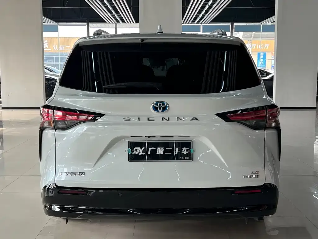 Toyota Sienna 2023 из CN, фото 6