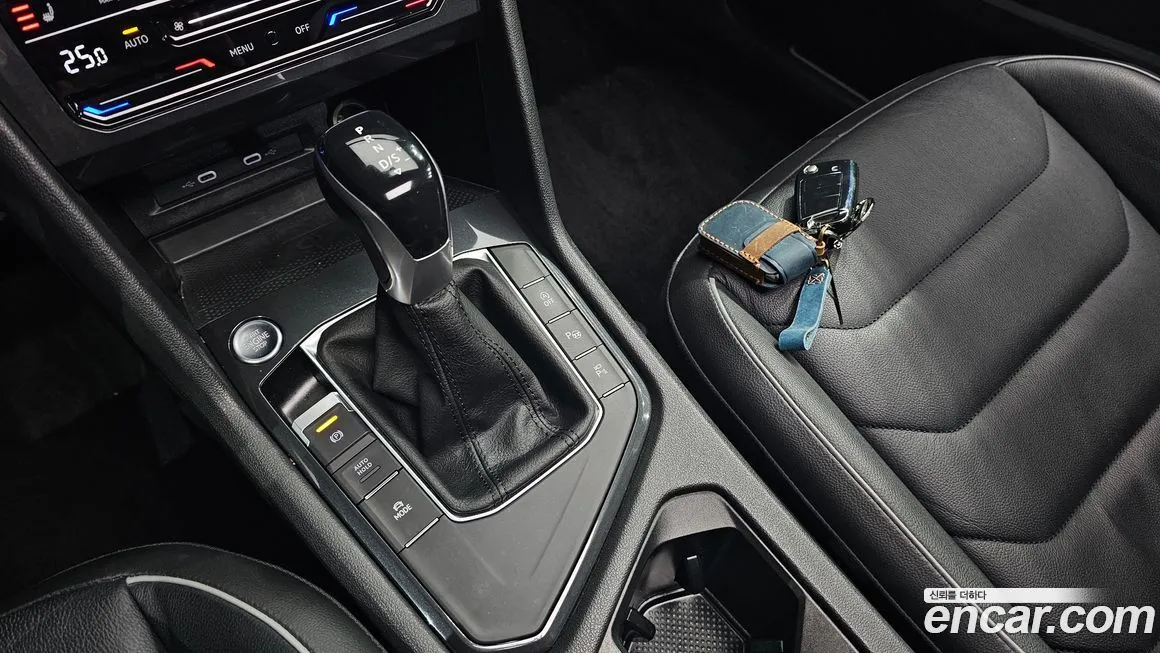 Volkswagen Tiguan 2022 из KR, фото 8