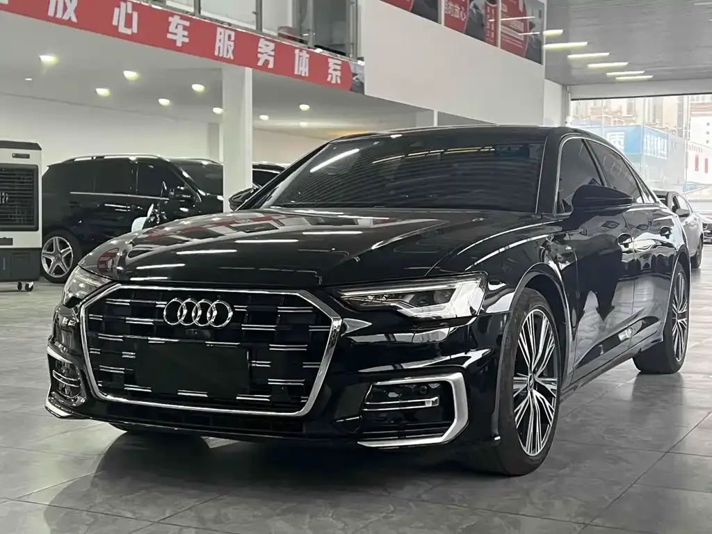Audi A6L — фото 1