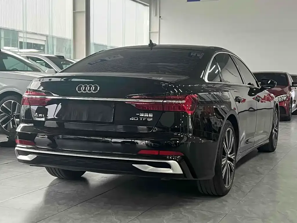 Audi A6L — фото 10