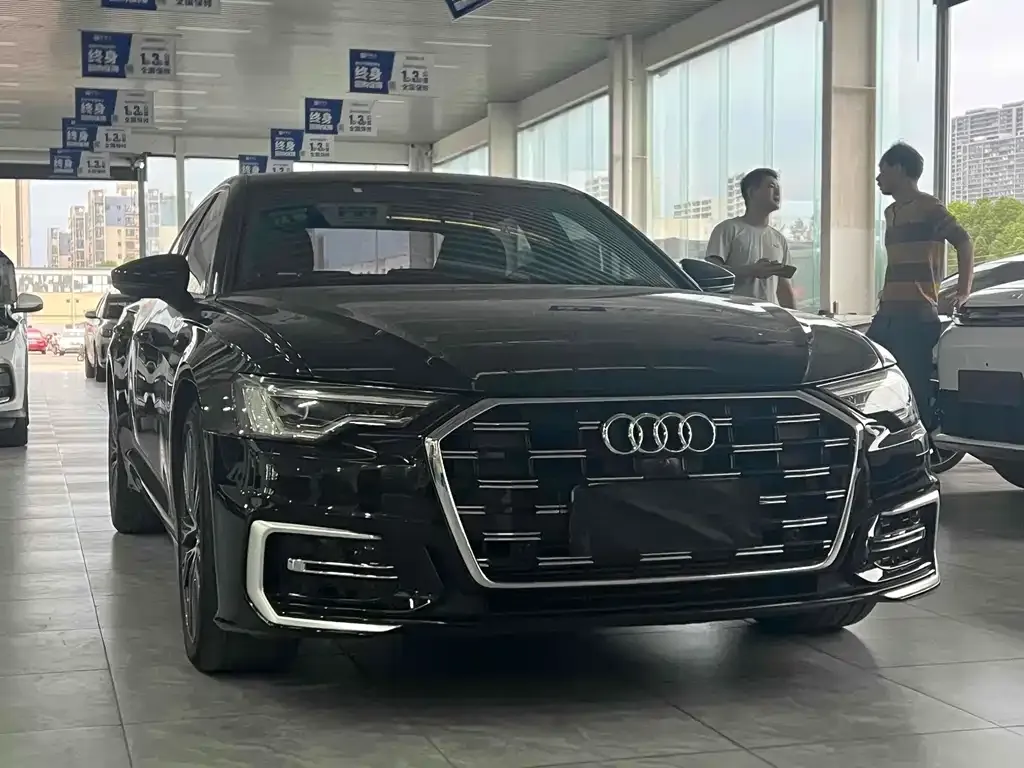 Audi A6L — фото 8