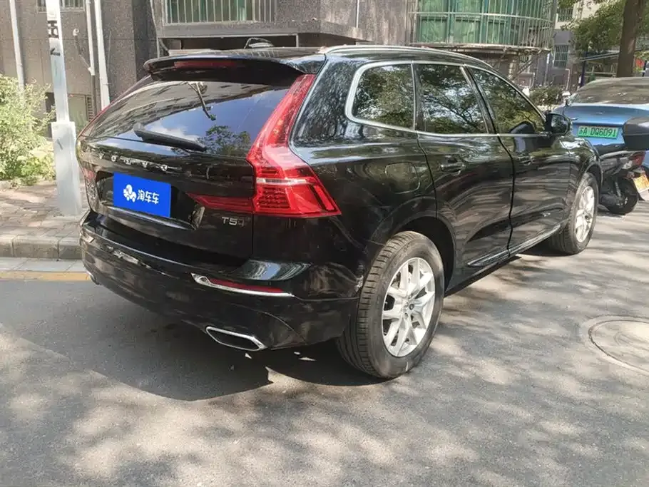 Volvo XC60 2021 из CN, фото 4