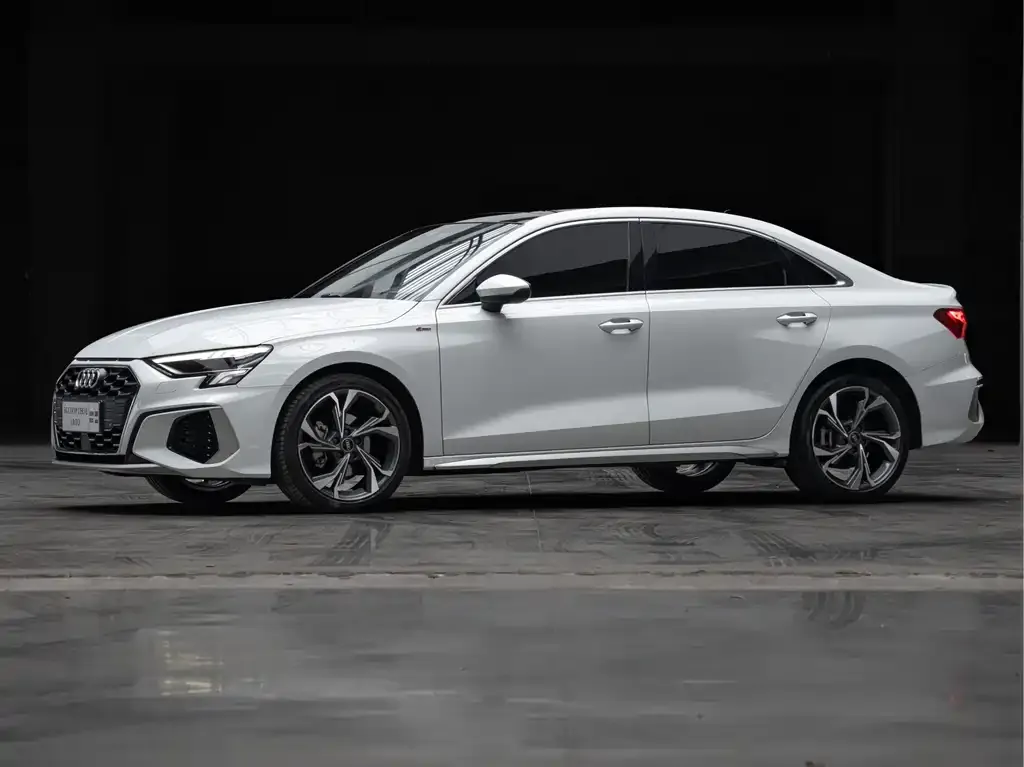 Audi A3 2022 из CN, фото 1