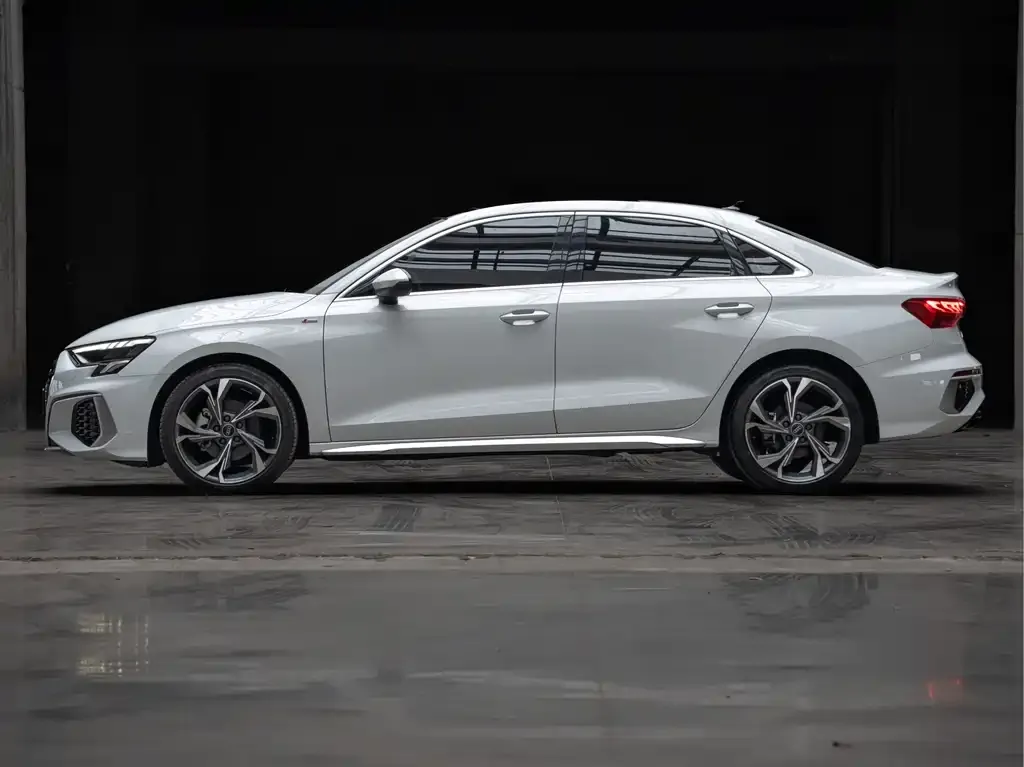 Audi A3 2022 из CN, фото 7