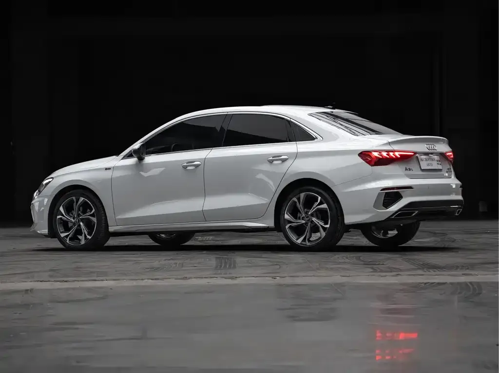 Audi A3 2022 из CN, фото 2