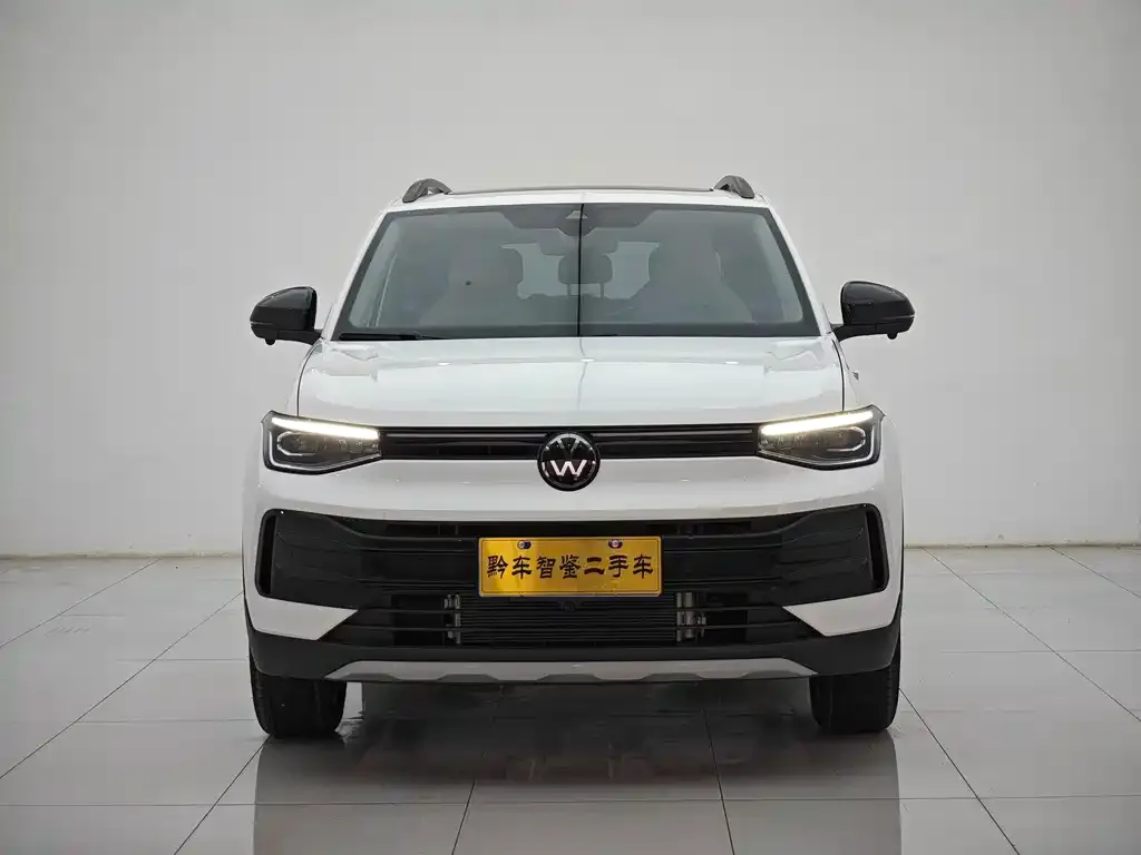 Volkswagen Tharu — фото 3