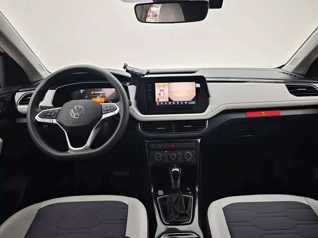 Volkswagen Tharu — фото 4