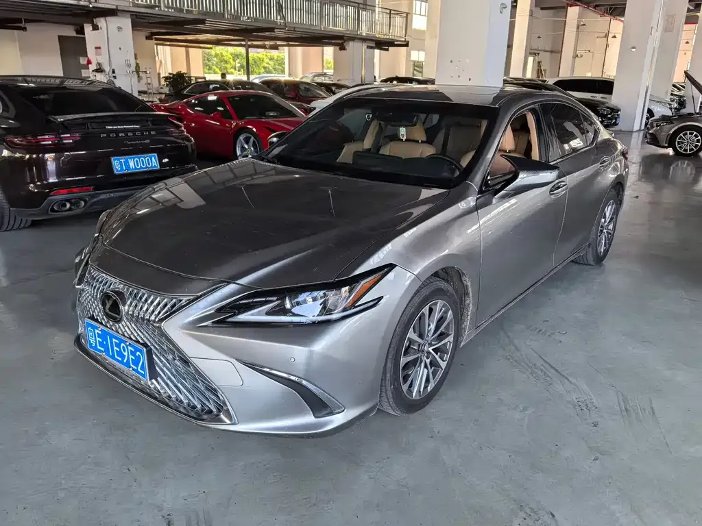 Lexus ES 2024 из CN, фото 1