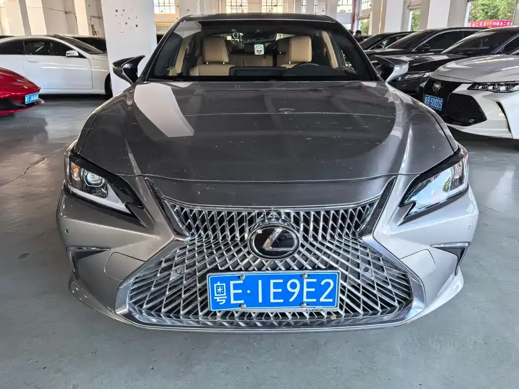 Lexus ES 2024 из CN, фото 9