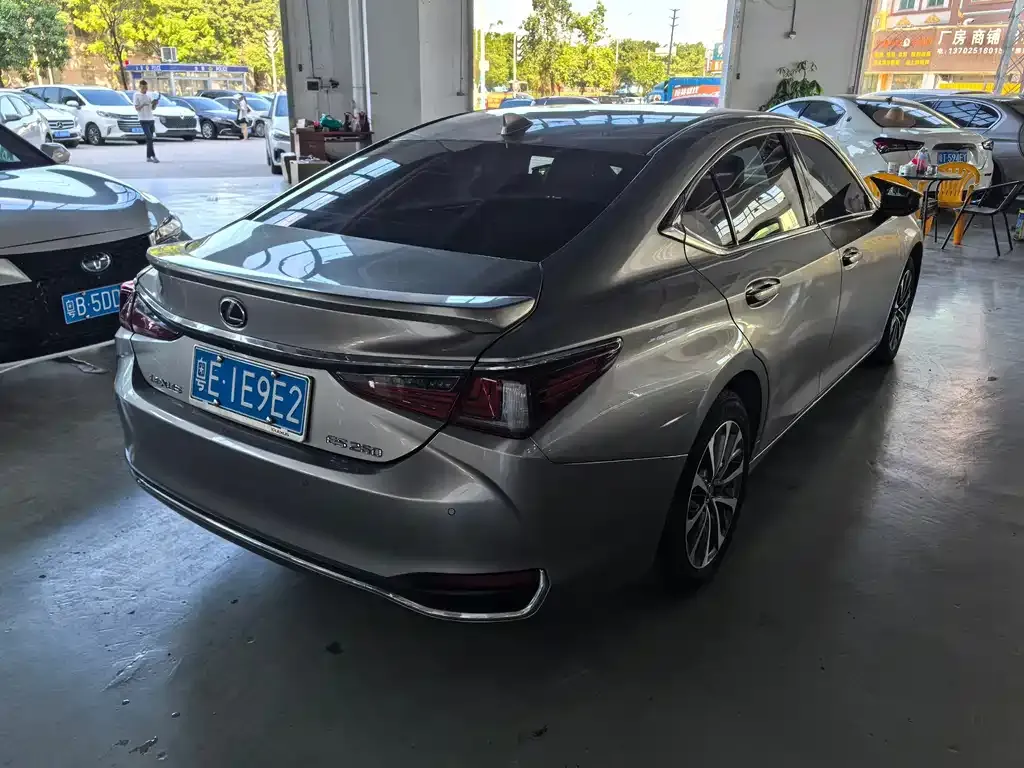 Lexus ES 2024 из CN, фото 5