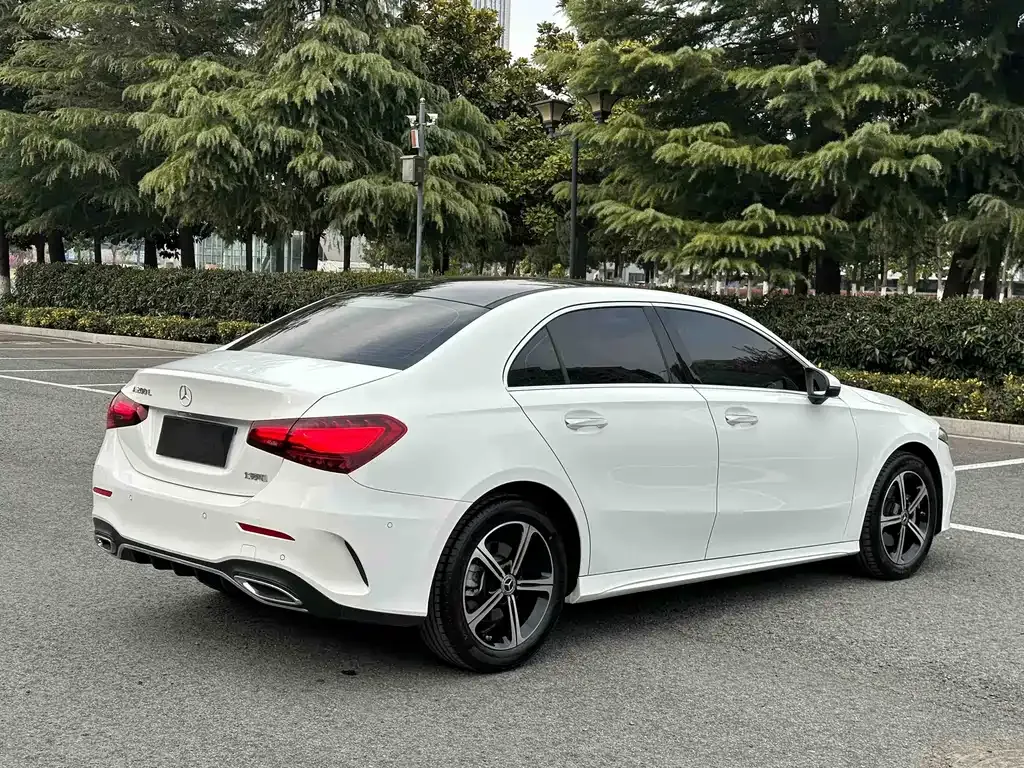 Mercedes-Benz A-Class — фото 7