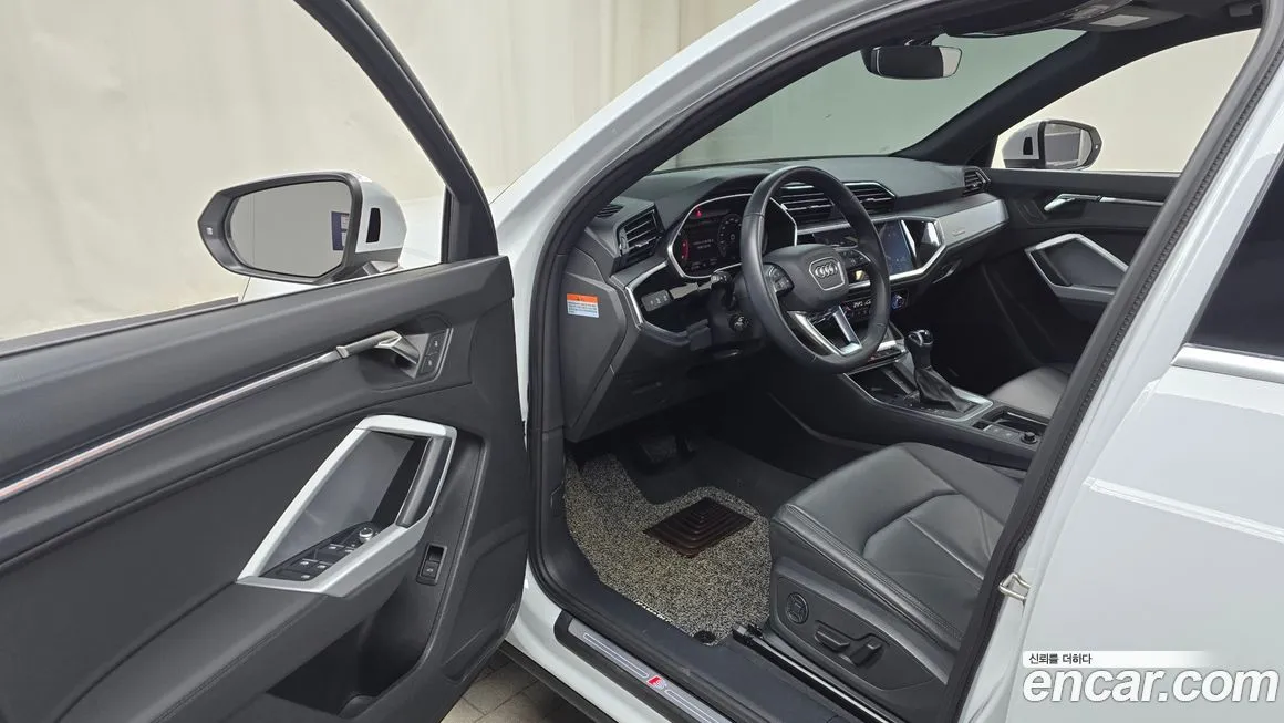 Audi Q3 2023 из KR, фото 2