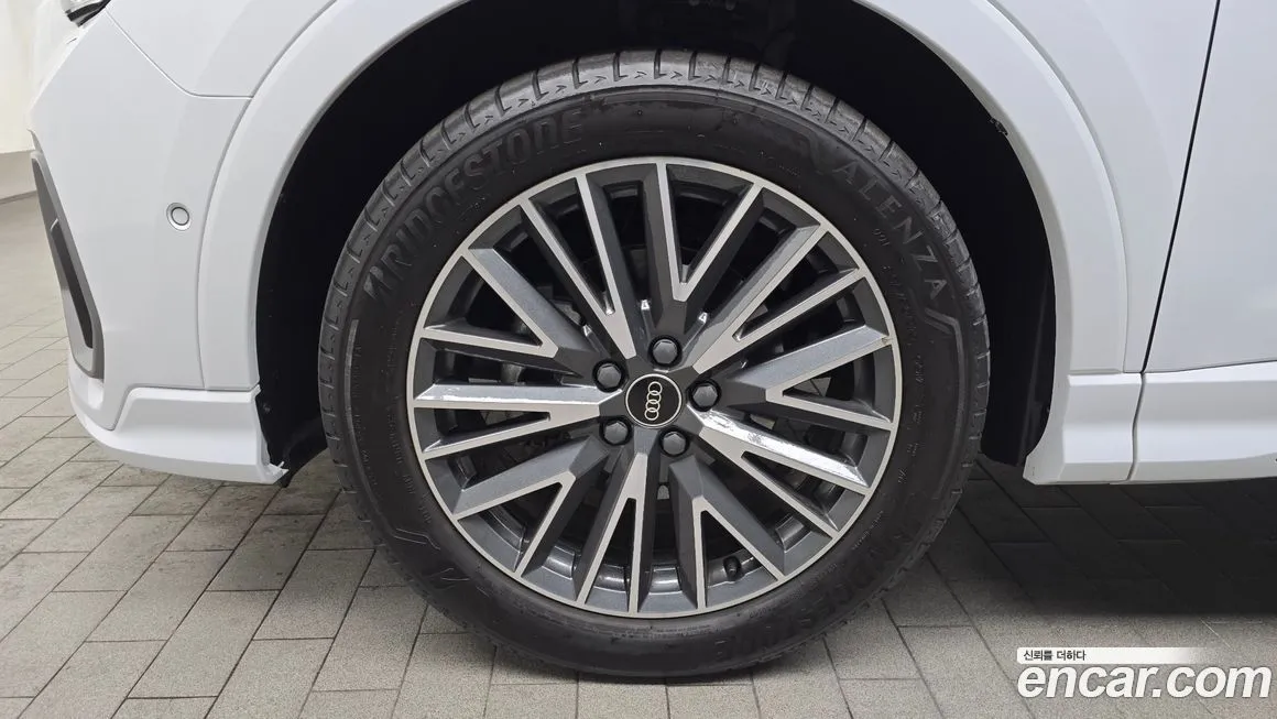 Audi Q3 2023 из KR, фото 8