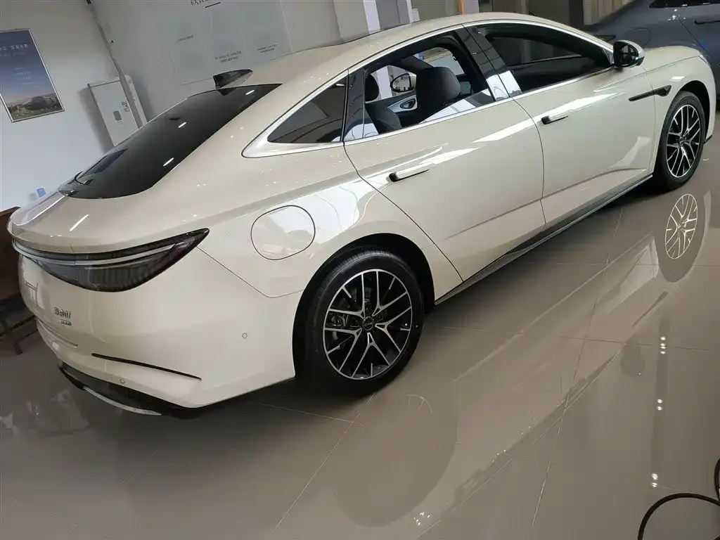 BYD Seal 07 DM-i 2025 из CN, фото 6