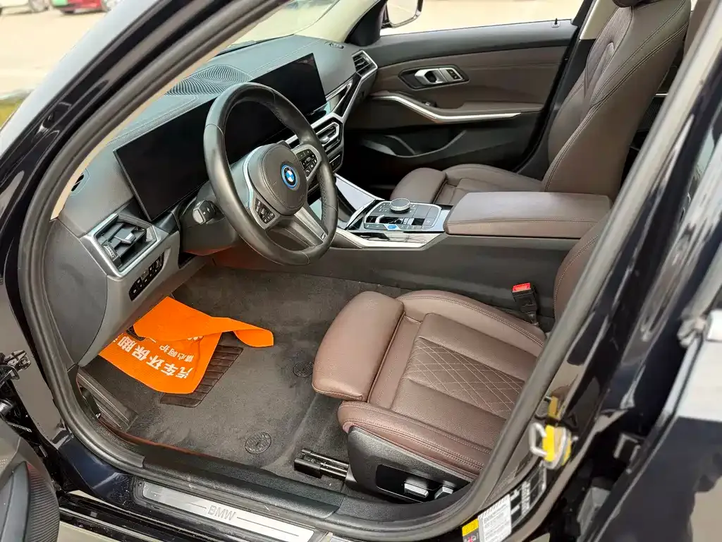 BMW i3 — фото 10