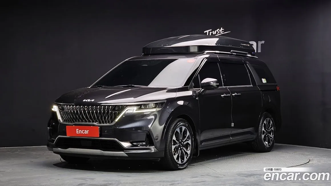 Kia Carnival — фото 1