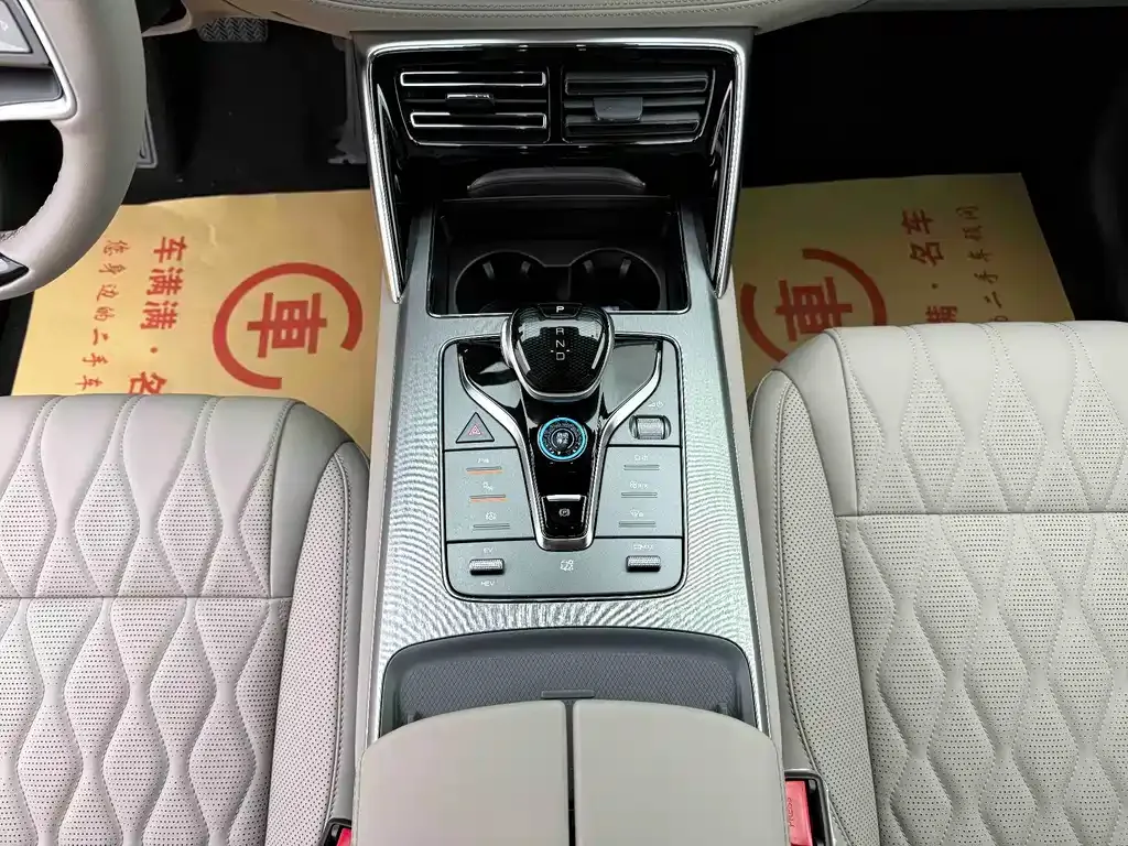 BYD Tang New Energy 2025 из CN, фото 10