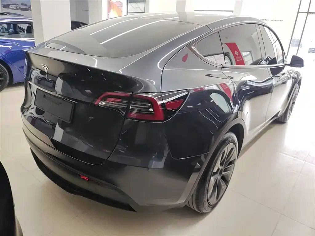 Tesla Model Y 2024 из CN, фото 5