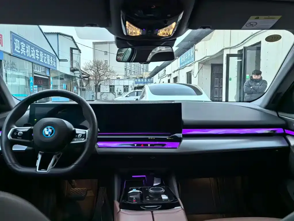 BMW i5 2025 из CN, фото 3