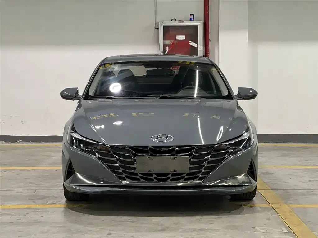 Hyundai Elantra — фото 8