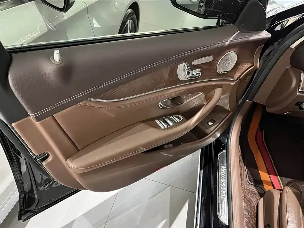 Mercedes-Benz E-Class 2022 из CN, фото 5