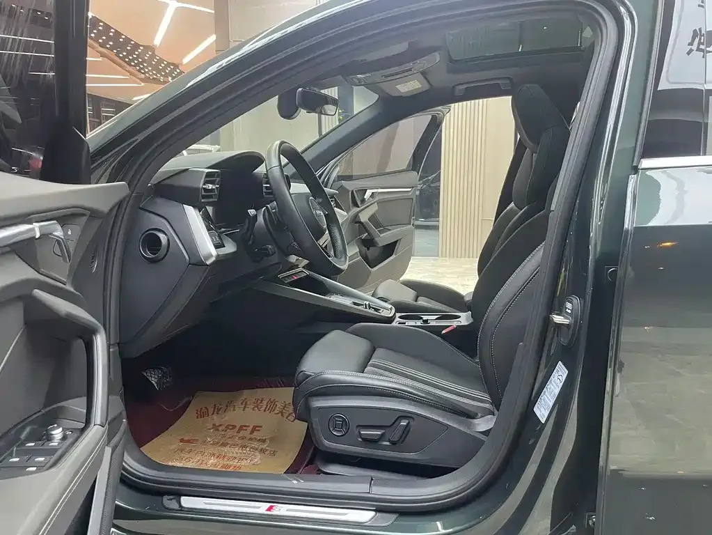 Audi A3 2023 из CN, фото 9