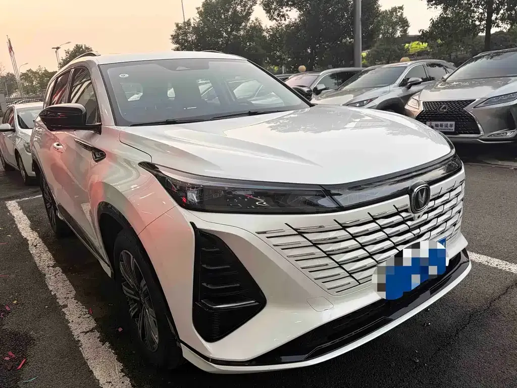 Changan CS75PLUS — фото 4