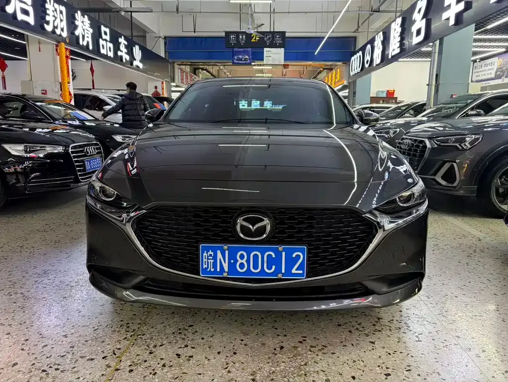 Mazda 3 Axela — фото 10