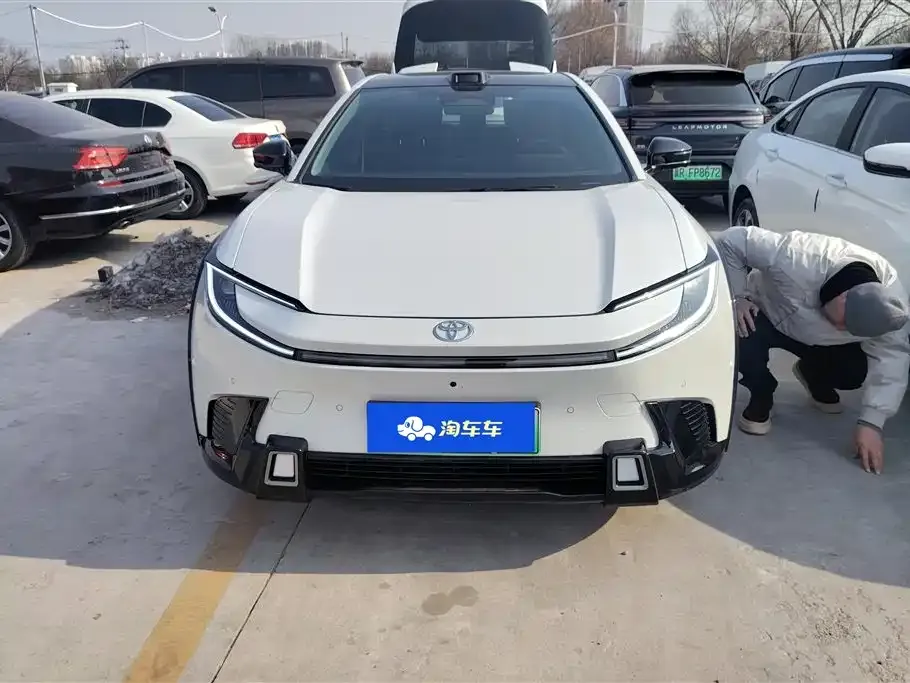 Toyota bZ5 2025 из CN, фото 5