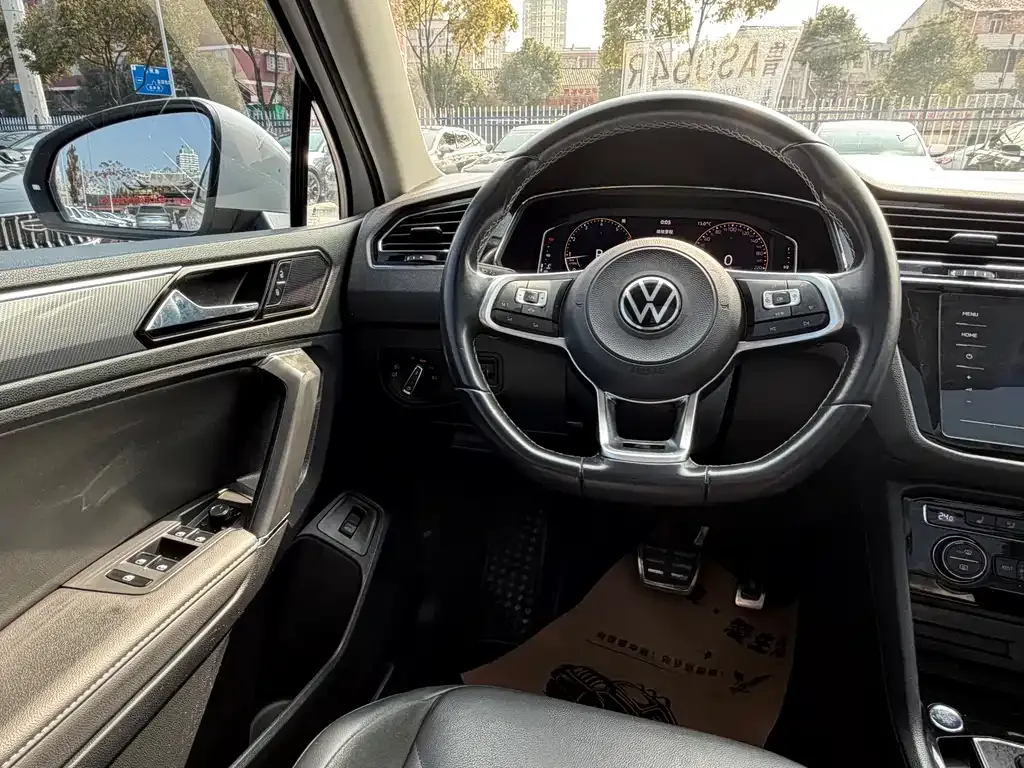Volkswagen Tiguan L 2021 из CN, фото 4