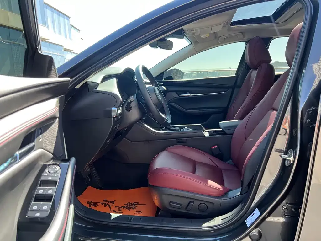 Mazda 3 Axela 2024 из CN, фото 9