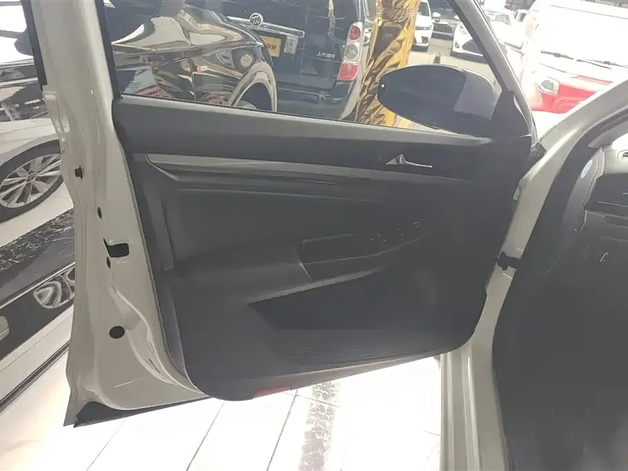 Volkswagen Bora 2022 из CN, фото 4